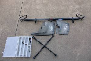 lot 782 image: X Wrench, Ford Flaps, Snap On Bar