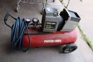 lot 792 image: Porter Cable 135 Psi 15 Gallon Air Compressor