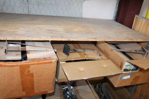 lot 798 image: Chrome Metal Display Hangers - 3 Boxes