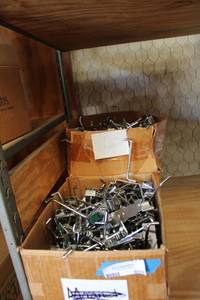 lot 809 image: 4 Slat Wall Display Hooks - 2 Boxes