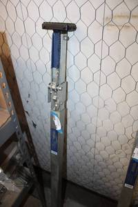 lot 834 image: SCC Smartbar Adjustable Steel Cargo Bar