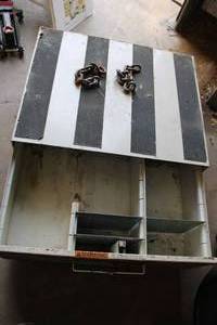 lot 844 image: Snap On Pack Rat Weather Guard Truck Box