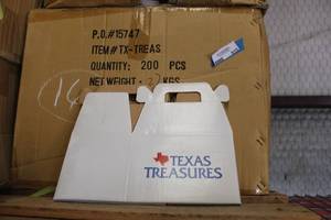 lot 915 image: Texas Treasures Boxes - 2 Boxes of 200