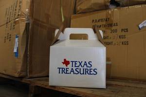 lot 916 image: Texas Treasures Boxes - 2 Boxes of 200