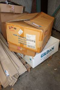 lot 903 image: Glass Display Shelves - 3 Boxes, see pictures