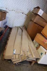 lot 905 image: Plastic Floor Board Pieces