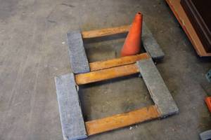 lot 917 image: 4-wheel Dollys (Carpet covered ends) and Orange Traffic Cone