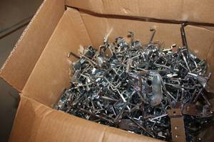 lot 929 image: Slat Wall Hooks - 2 Boxes
