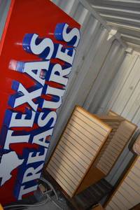 lot 871 image: Texas Treasures Metal Sign with Neon Letters