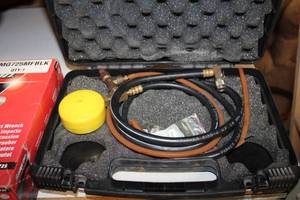 lot 635 image: Snap On Tool Gauge Tester