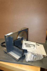 lot 675 image: Chefs Choice Electric Food Slicer