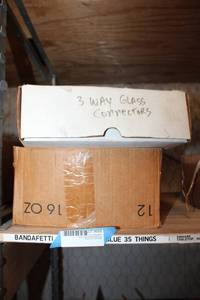 lot 688 image: Glass Shelf Connectors (3-Way) - 2 Boxes