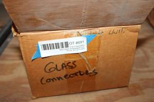 lot 691 image: Glass Shelf Connectors (Mixed) - 1 Box