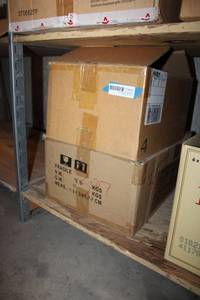 lot 695 image: Slat Wall Chrome Arm Brackets - 2 Boxes