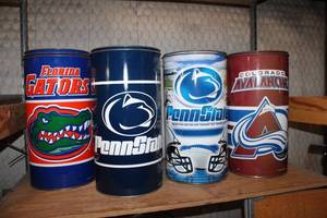lot 713 image: Team Logo Aluminum Trash Bins