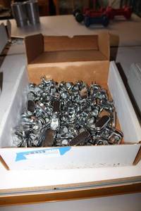 lot 718 image: Glass Connectors - 1 Box (Mostly 3-Way)