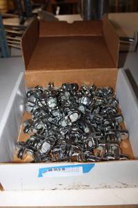 lot 719 image: Glass Connectors - 1 Box (Mostly 4-Way)