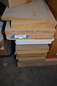 lot 980 image: Shelves approx. 20