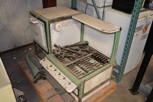 lot 967 image: Vintage Estate Stove Top Oven
