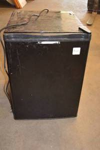 lot 944 image: Avanti Black Mid-Size Fridge Model RM241B