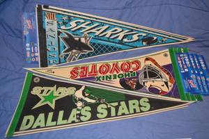 lot 1043 image: Hockey Pennants Stars, Coyotes, Sharks
