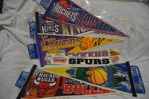 lot 284 image: Basketball Pennants and Decals Rockets, Lakers, Kings, Werewolves, Bulls