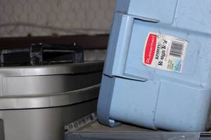 lot 938 image: Plastic Storage Tubs and Crate