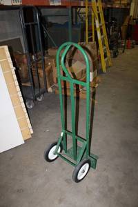lot 1044 image: Green Hand Truck Dolly