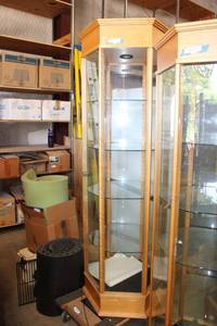 lot 766 image: Hexagon Shaped Lighted Glass Display Case