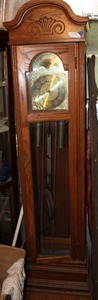 lot 2 image: Grandfather Clock - needs a little TLC