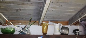 lot 11 image: Contents of shelf planters and vintage picture