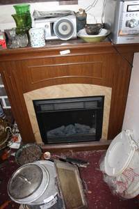 lot 13 image: Electric fireplace