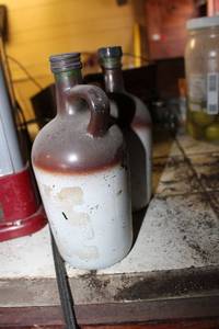 lot 36 image: Contents of counter including vintage glass popcorn popper and more