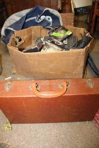 lot 64 image: Sports memorabilia and game lot