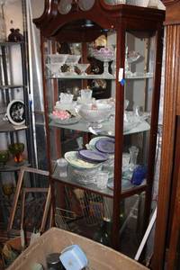 lot 82 image: Display case 30W x 12D x 78H  with glass shelves missing door - CONTENTS NOT INCLUDED