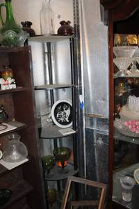 lot 84 image: Slot display Shelf pieces corner shelf and contents of corner