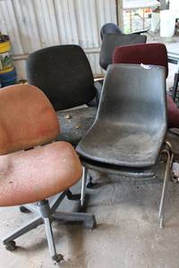 lot 184 image: Large quantity of shop chairs