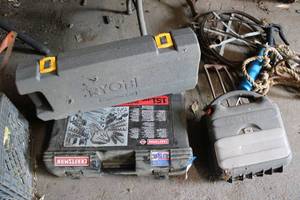lot 166 image: Craftsman 151 piece tool set and two plastic cases