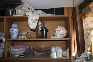 lot 191 image: Contents of upper selves including SpaghettiOs soccer ball