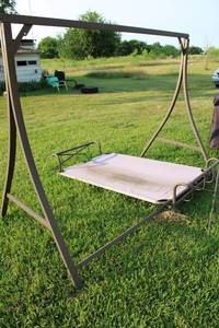 lot 306 image: Yard Swing with laydown seat