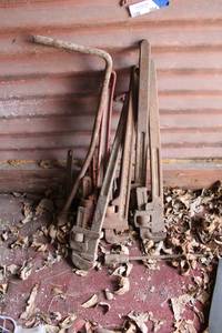 lot 204 image: Tools Wrenches