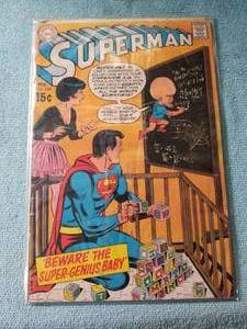 lot 8 image: Superman DC Comic #224 - 15cent comic