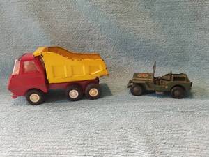 lot 93 image: Vintage toys - Tonka dump truck and Meccano toy jeep