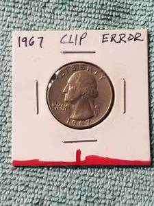 lot 148 image: 1967 Washington quarter with error-clip - carded