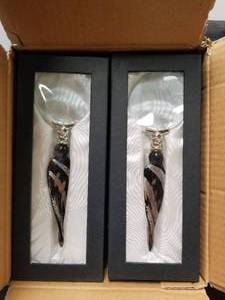 lot 209 image: New in box-magnifying glass with Murano glass handles - total of 6