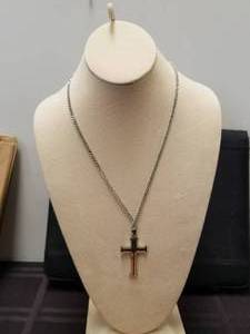 lot 260 image: Cross necklace - Philippians 413