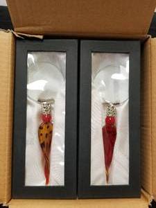 lot 284 image: New in box-magnifying glass with Murano glass handles - total of 6
