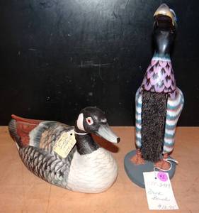 lot 42 image: DUCK LOVERS COLLECTION - BISQUE & BRUSH