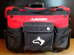 lot 68 image: LARGE HUSKY TOOL TOTE - REDBLACK W CONTENTS & MULTI TOOL POCKETS