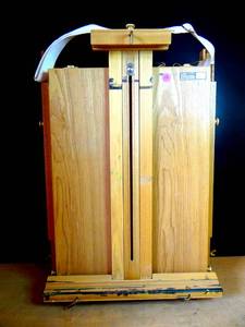 lot 138 image: AWESOME PORTABLE WOODEN ARTIST EASEL WITH SUPPLY STORAGE
